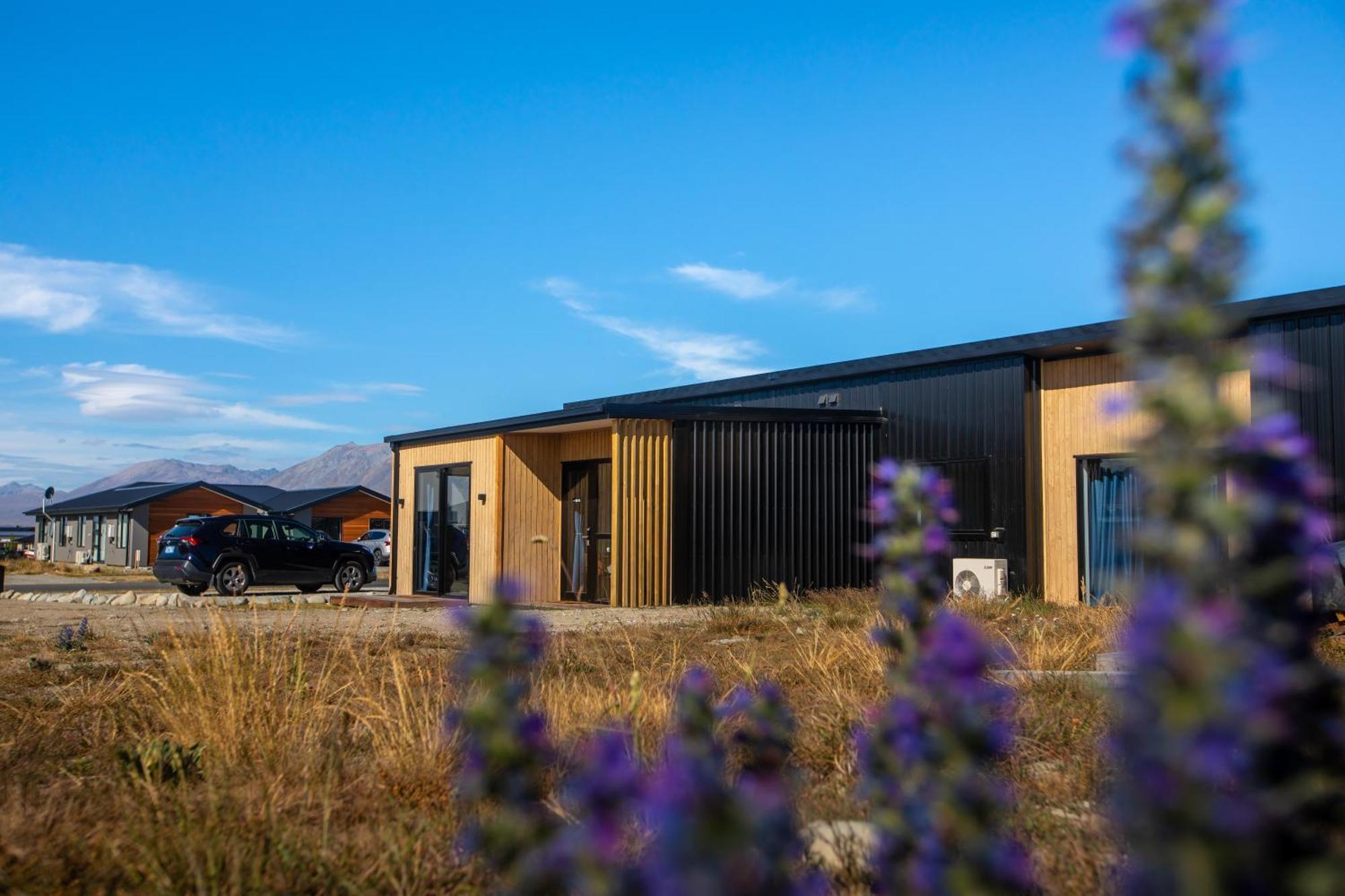 Luminous Tekapo Hotel Lake Tekapo Exterior photo